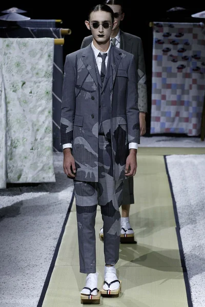 Look 24